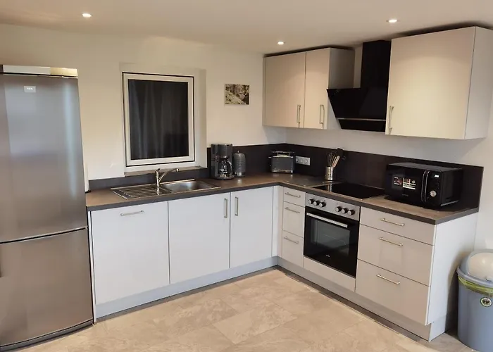 Bürgstadt, Am Bischof Mit Sonnenterrasse, 1 Bis 4 Betten Apartamento Buergstadt