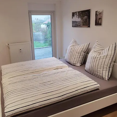 Bürgstadt, Am Bischof Mit Sonnenterrasse, 1 Bis 4 Betten Apartment *
